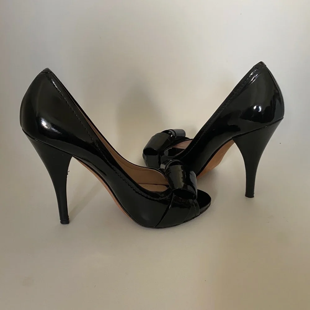 Joan & David Black Open Toe Patent Leather Heel